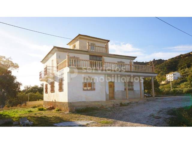 Casa-chalet en Venta en Comares