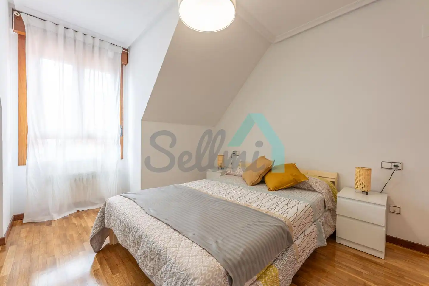 Dachboden zur Miete in Calle Bernardo Casielles, Argañosa