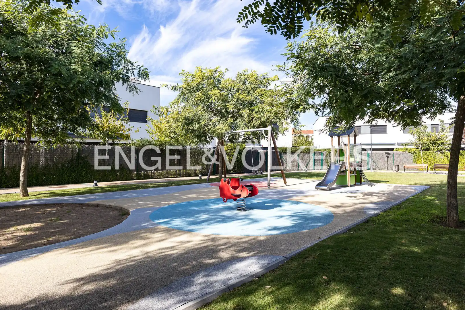 Swimming pool of Detached homes for sale in El Vendrell  with Air Conditioner, Heating and Private garden