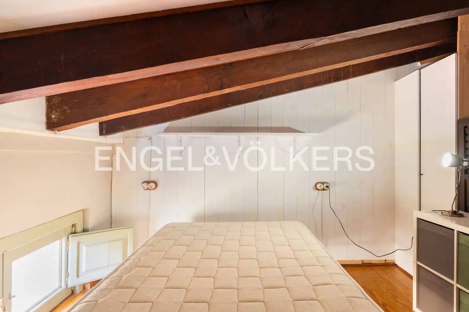 Bedroom of Flat for sale in Valencia  with Air Conditioner, Heating and Balcony