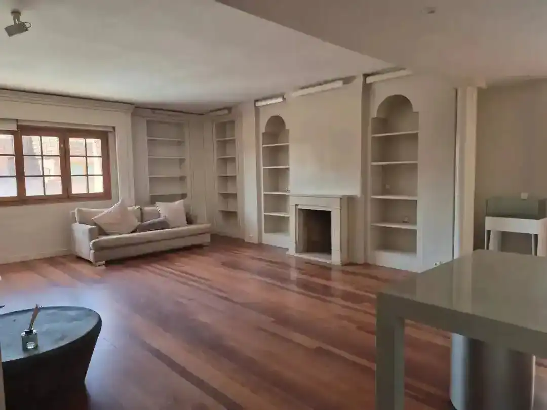 Living room of Flat for rent in Madrid  with Air Conditioner, Heating and Parquet flooring