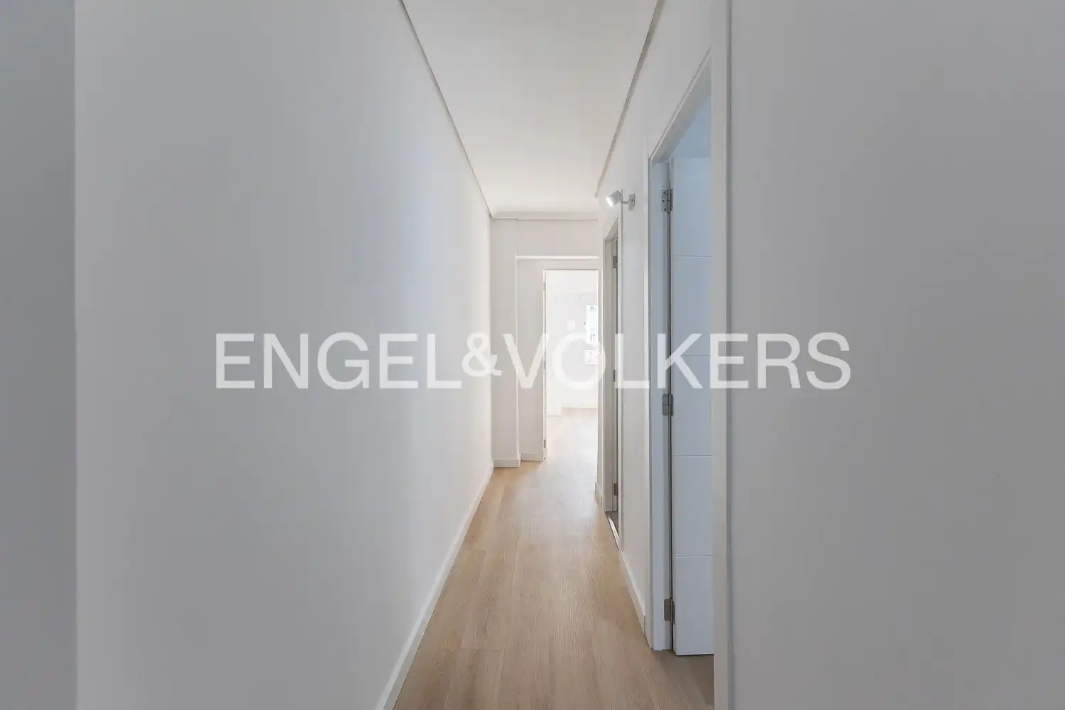 Piso en venta en Valencia con Calefacción y Balcón