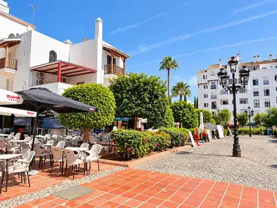Erdgeschoss zum Verkauf in Benalmádena mit Klimaanlage, Heizung und Terrasse