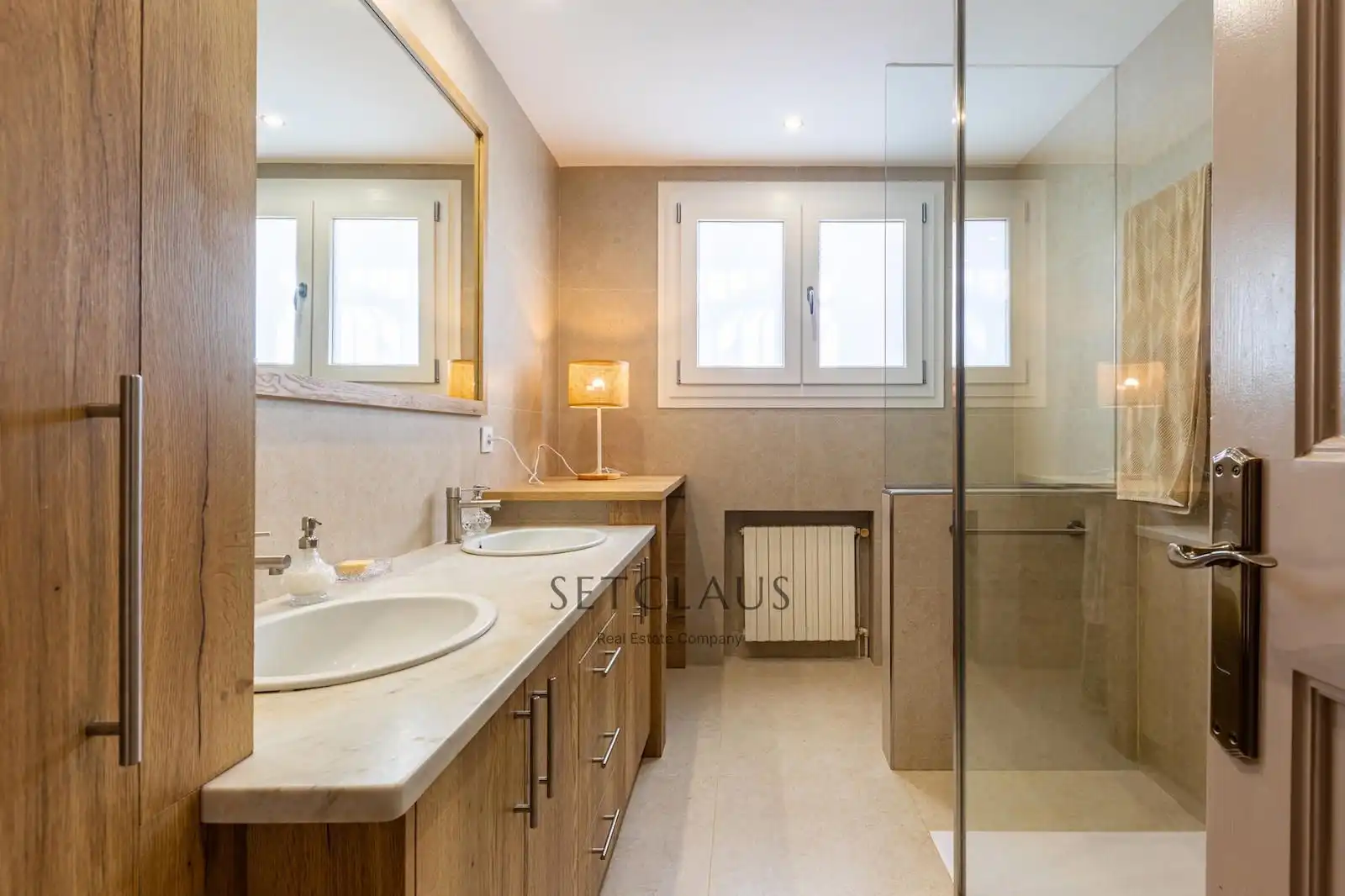 Bathroom of Houses for sale in Premià de Dalt  with Air Conditioner, Heating and Private garden