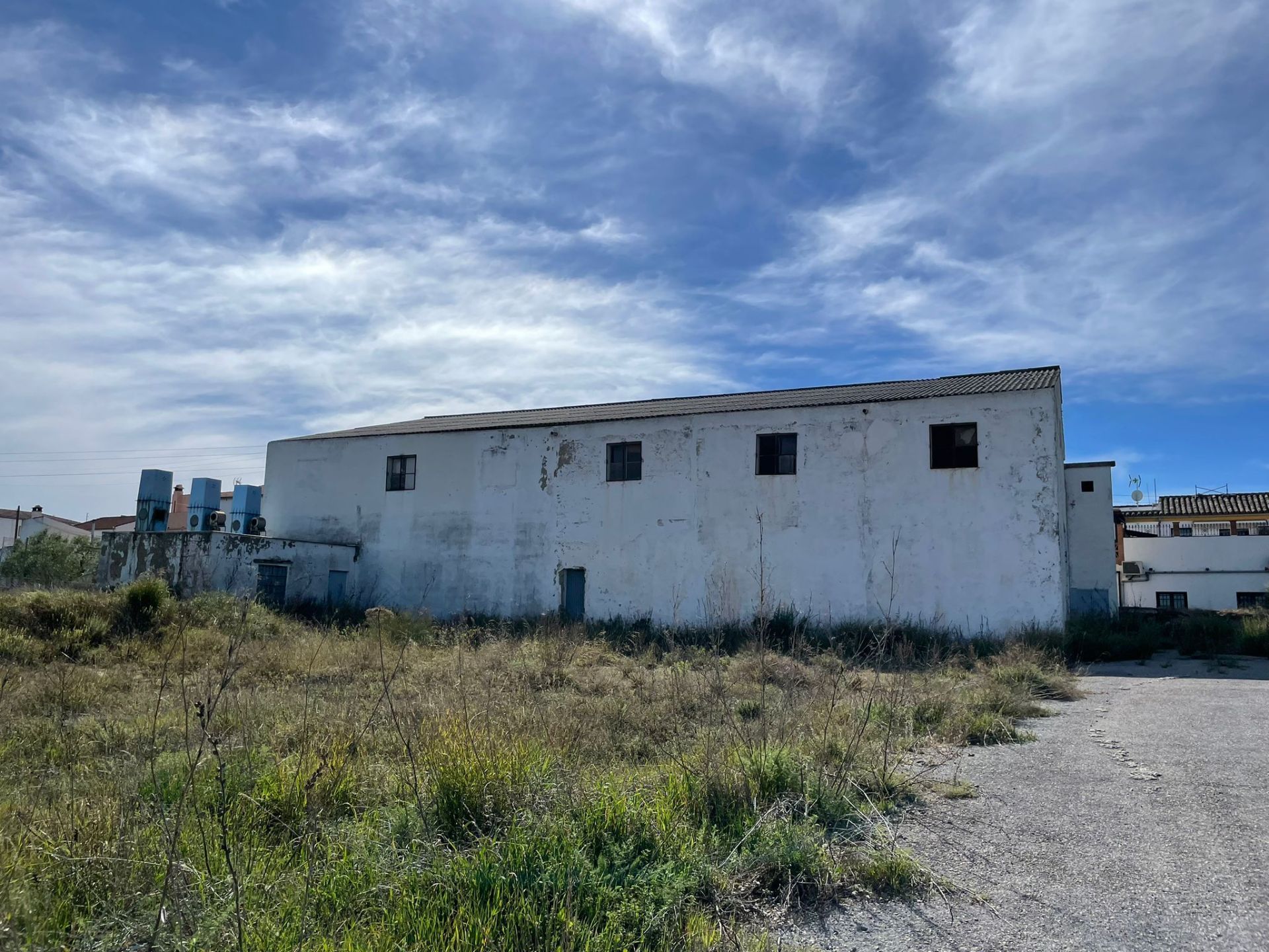 Vista exterior de Nau industrial en venda en Ronda