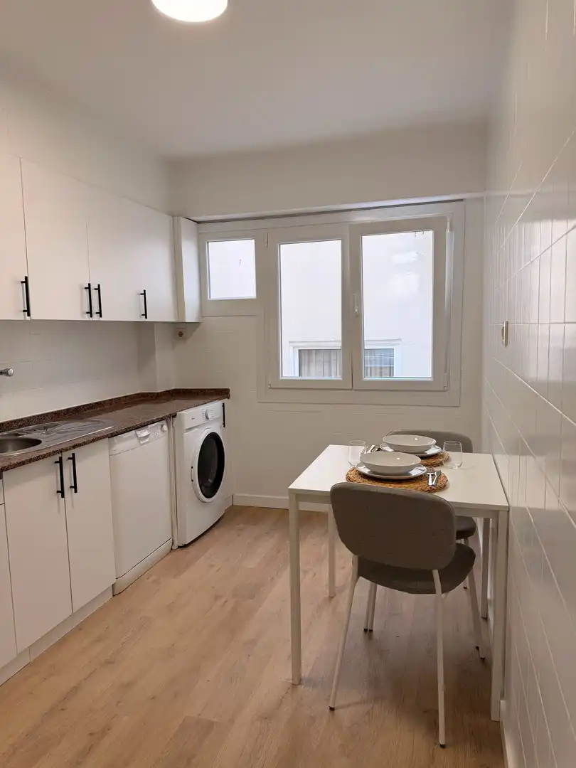 Küche von Wohnung zur Miete in A Coruña Capital  mit Möbliert