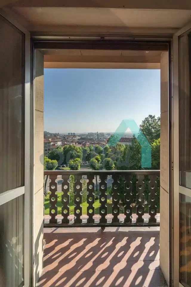 Schlafzimmer von Wohnung zur untervermieten in Oviedo  mit Heizung, Parkett und Möbliert