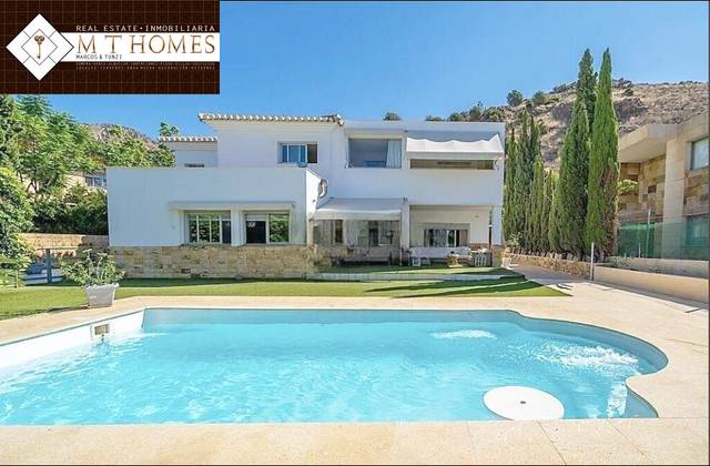 Casa-chalet en Alquiler en Pinares de San Antón