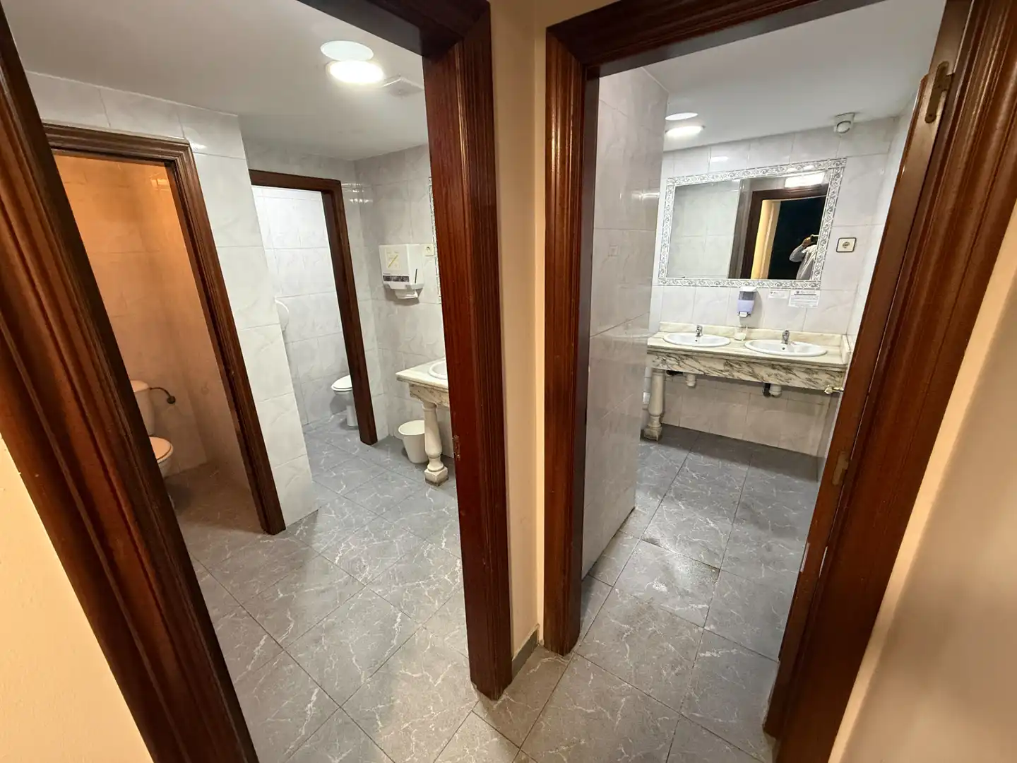 Bany de Edifici en venda en Siero amb Alarma