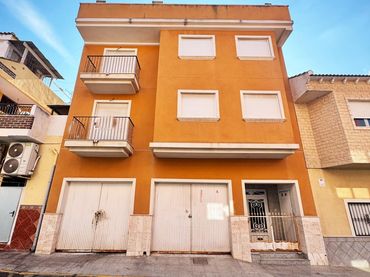 Residencial con ascensor en venta en Formentera del Segura