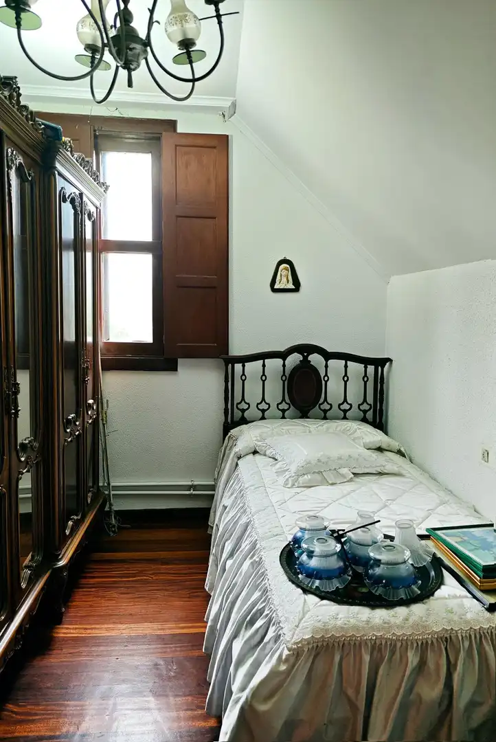 Habitación de Casa o chalet en venta en Vigo  con Jardín privado y Balcón