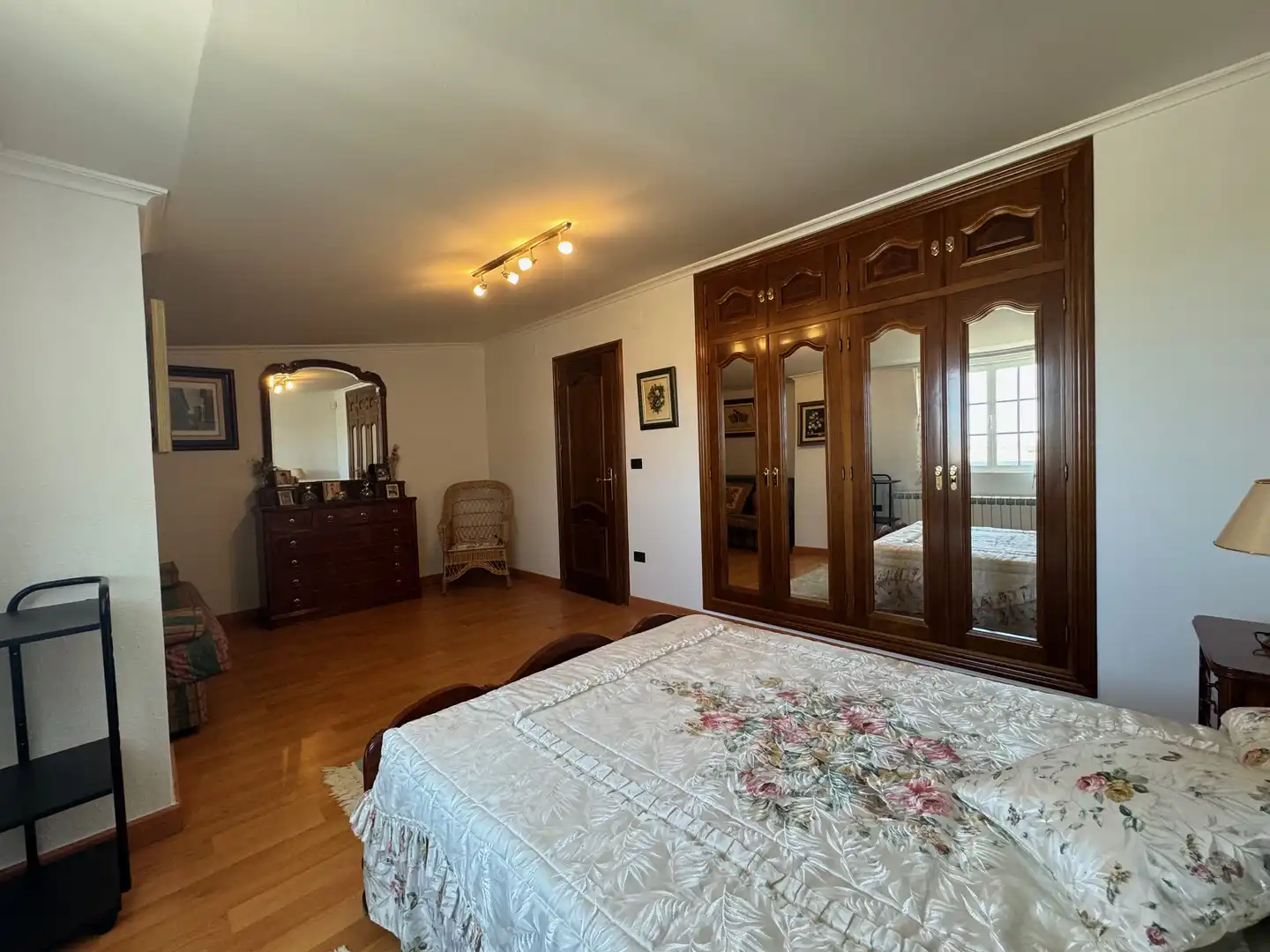 Habitación de Casa adosada en venta en Valoria la Buena con Calefacción, Jardín privado y Parquet