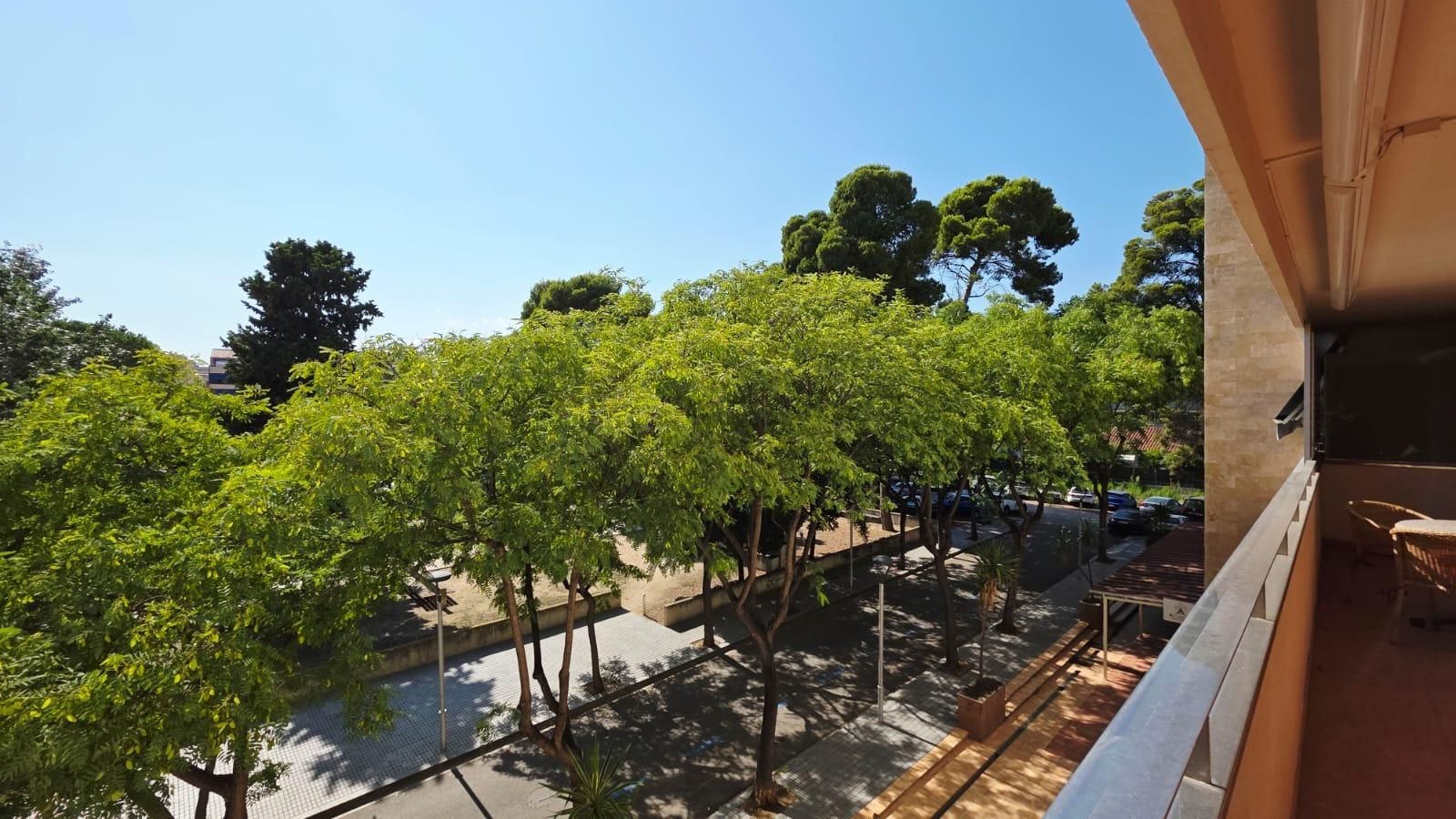 Vista exterior de Pis en venda en Salou amb Aire condicionat, Calefacció i Jardí privat