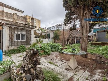 Adossat amb jardí en venda a Calle ANTONIO MACHADO