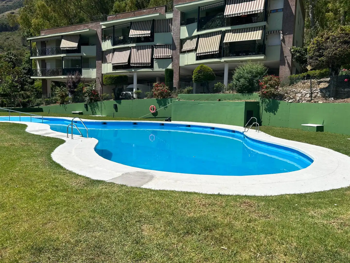 Piscina de Piso de alquiler en Jaén con Aire acondicionado, Calefacción y Terraza
