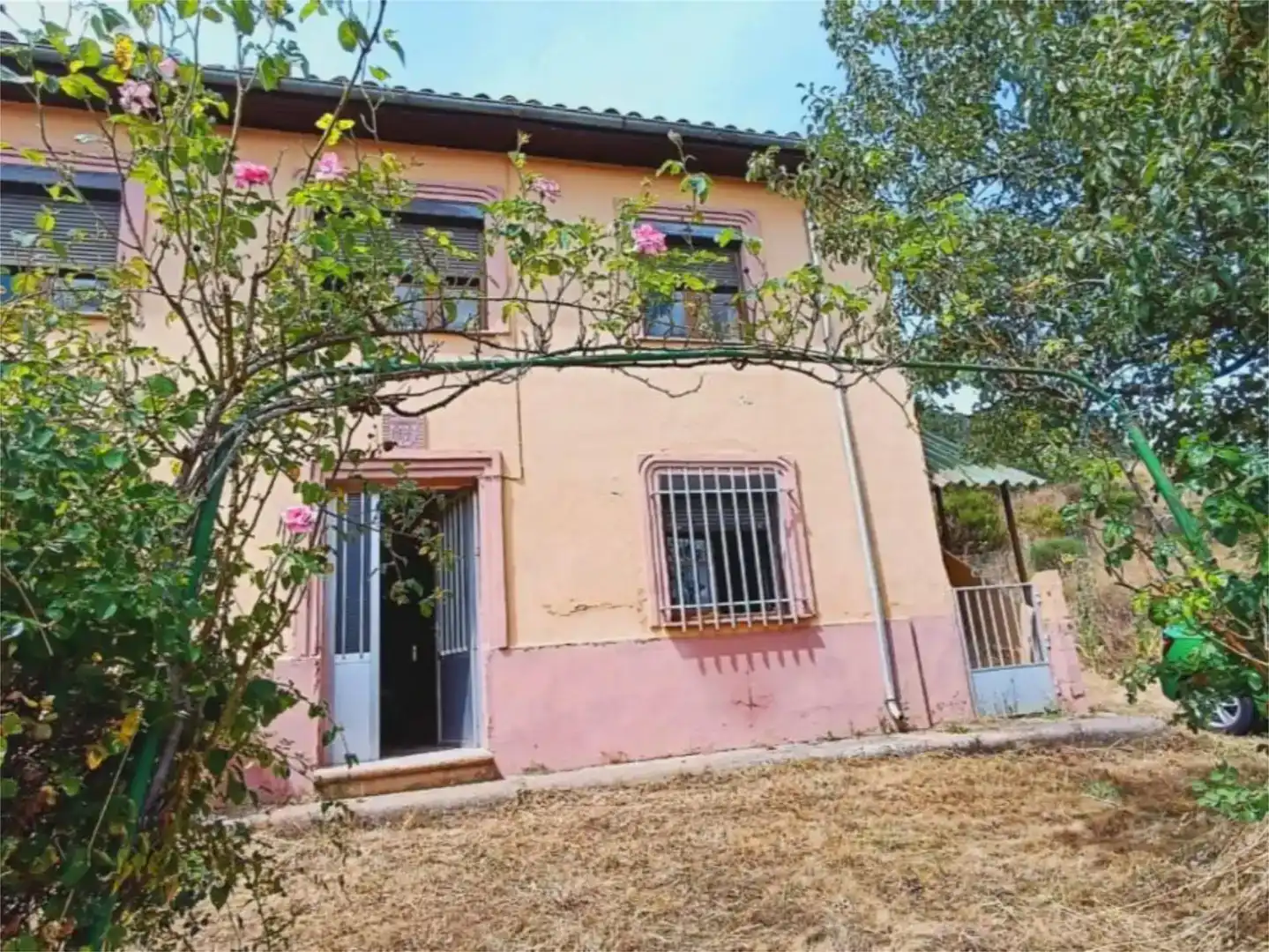 Vista exterior de Pis en venda en Cervera de Pisuerga amb Jardí privat, Parquet i Traster