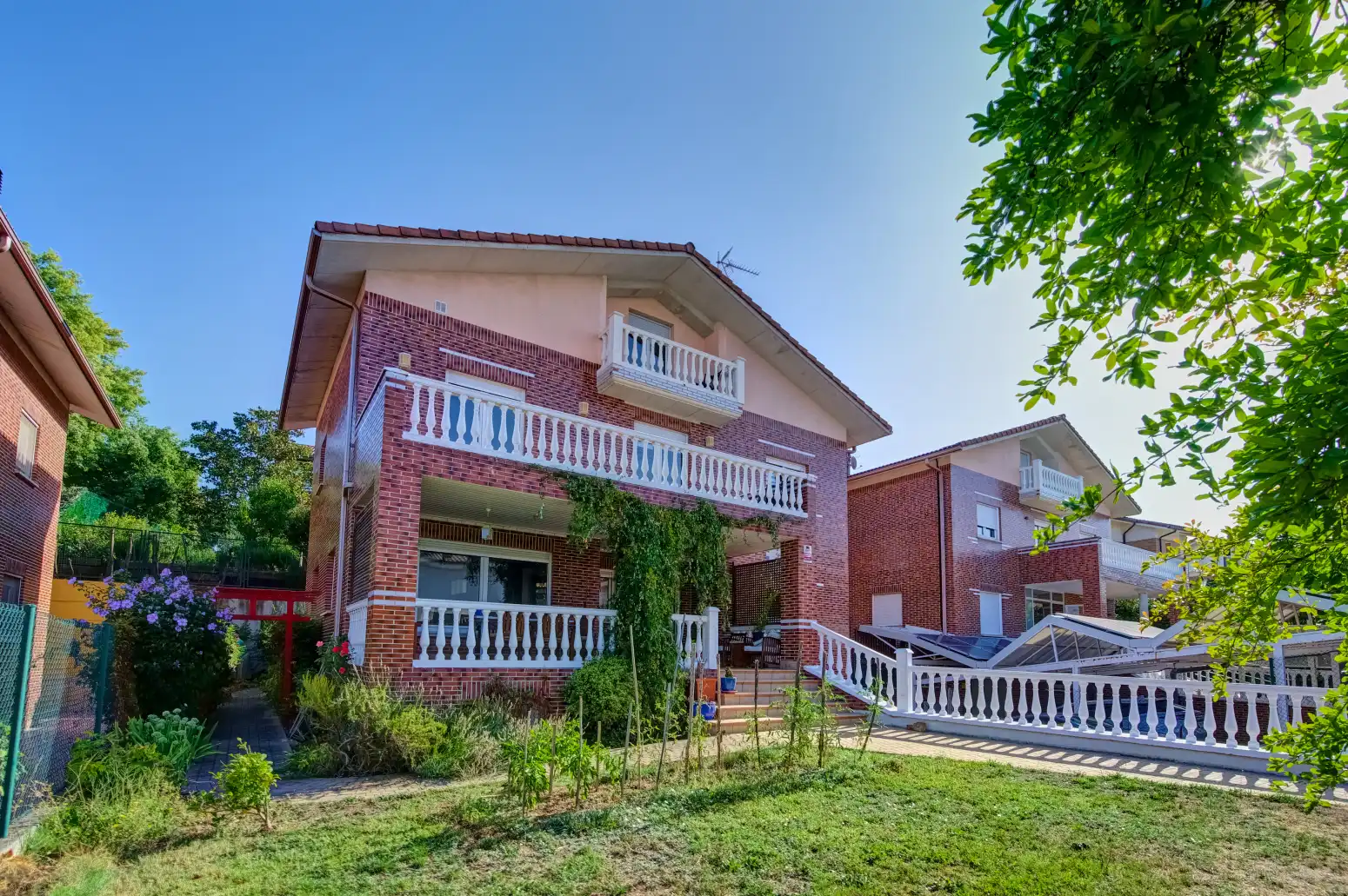 Exterior view of Houses for sale in Cizur  with Heating, Private garden and Parquet flooring