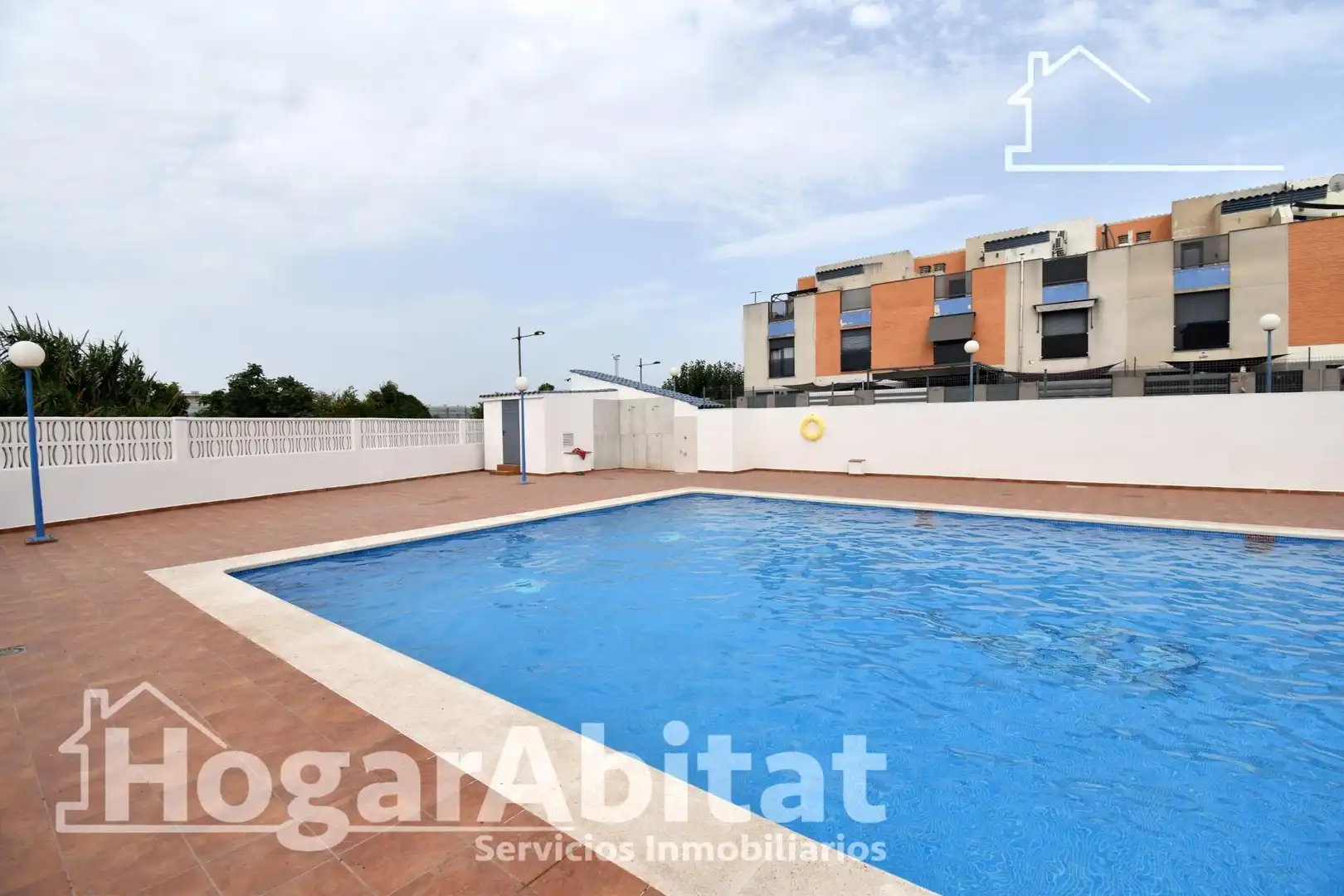 Piscina de Casa adosada en venda en Almazora / Almassora amb Terrassa, Traster i Moblat