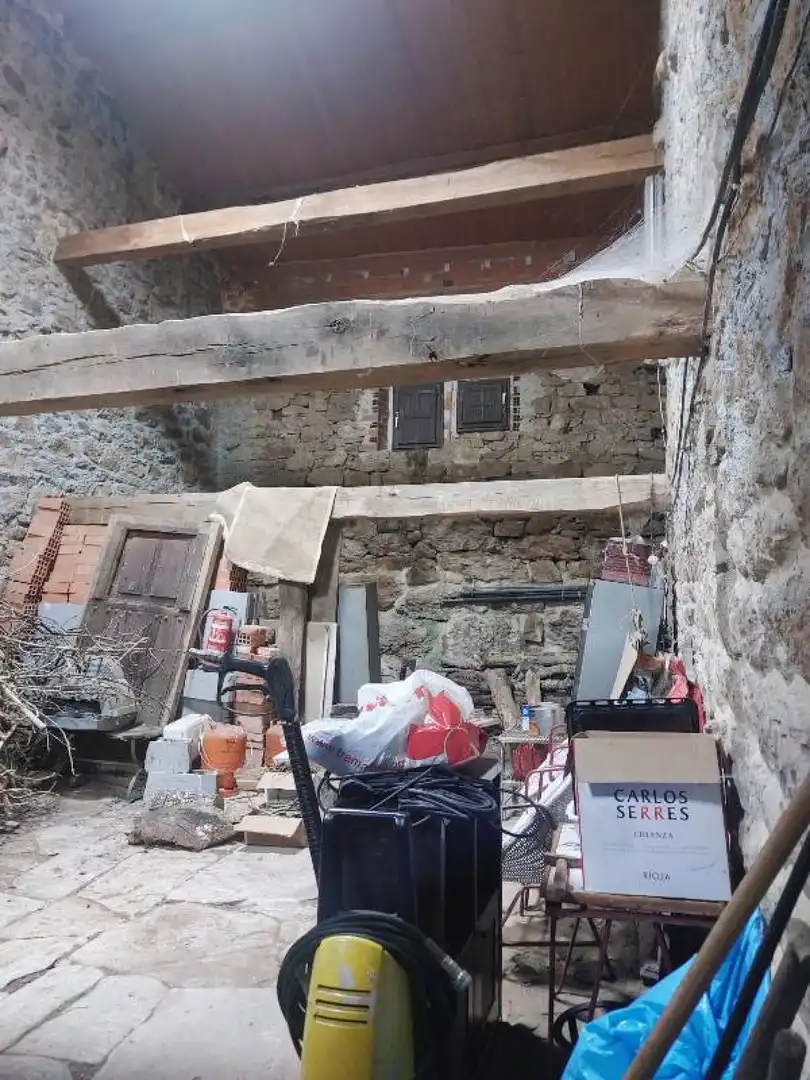 Vista exterior de Casa adosada en venda en Polaciones amb Calefacció, Jardí privat i Traster