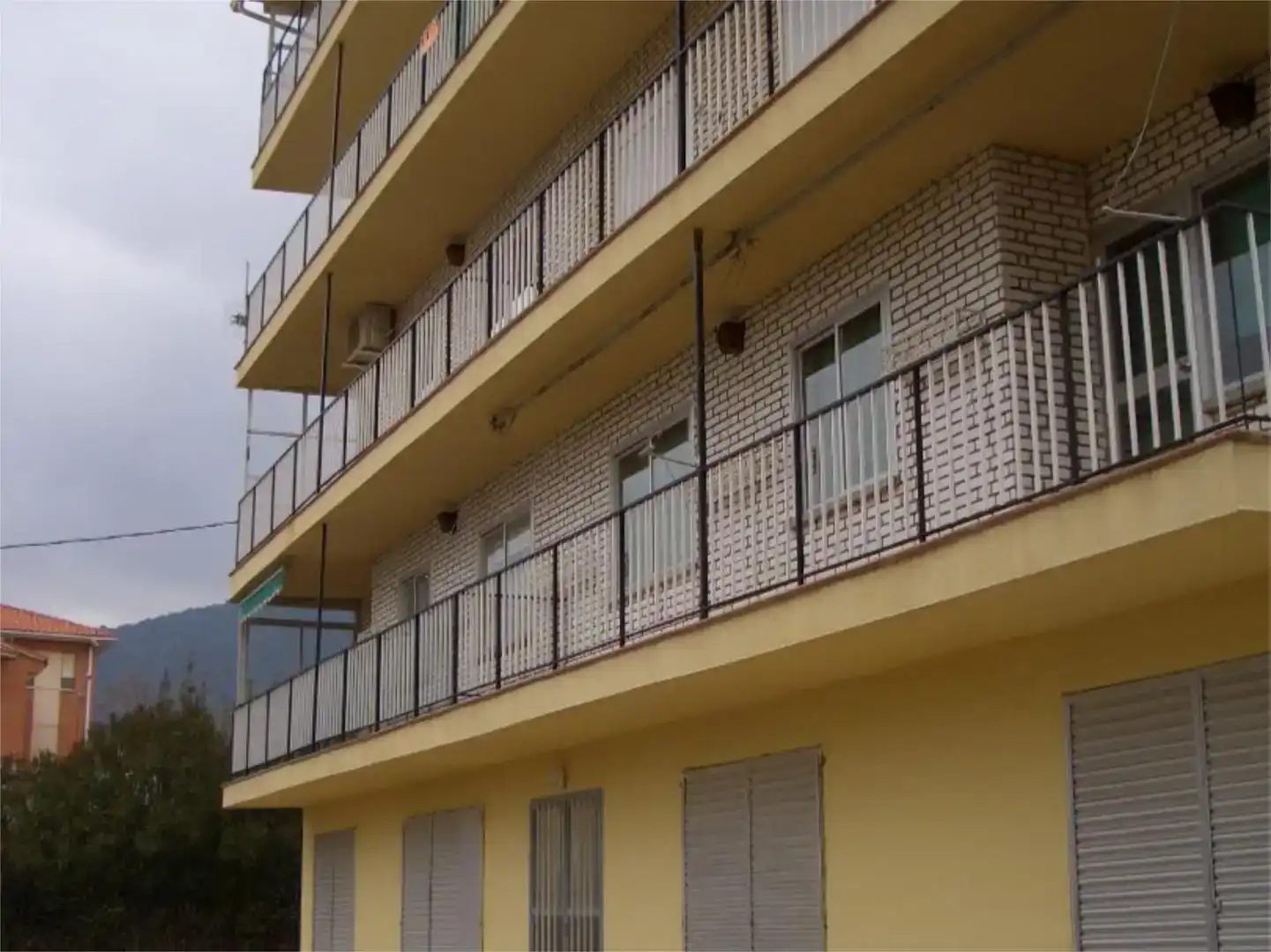 Vista exterior de Pis en venda en Cebreros amb Jardí privat, Piscina i Moblat