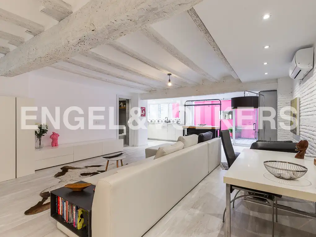 Sala d'estar de Pis de lloguer en Valencia amb Aire condicionat, Calefacció i Terrassa