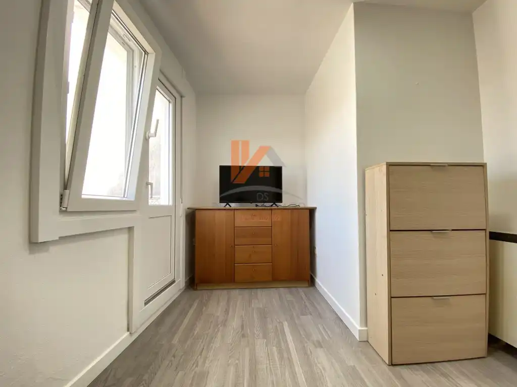 Dormitori de Apartament de lloguer en Santiago de Compostela  amb Terrassa i Moblat