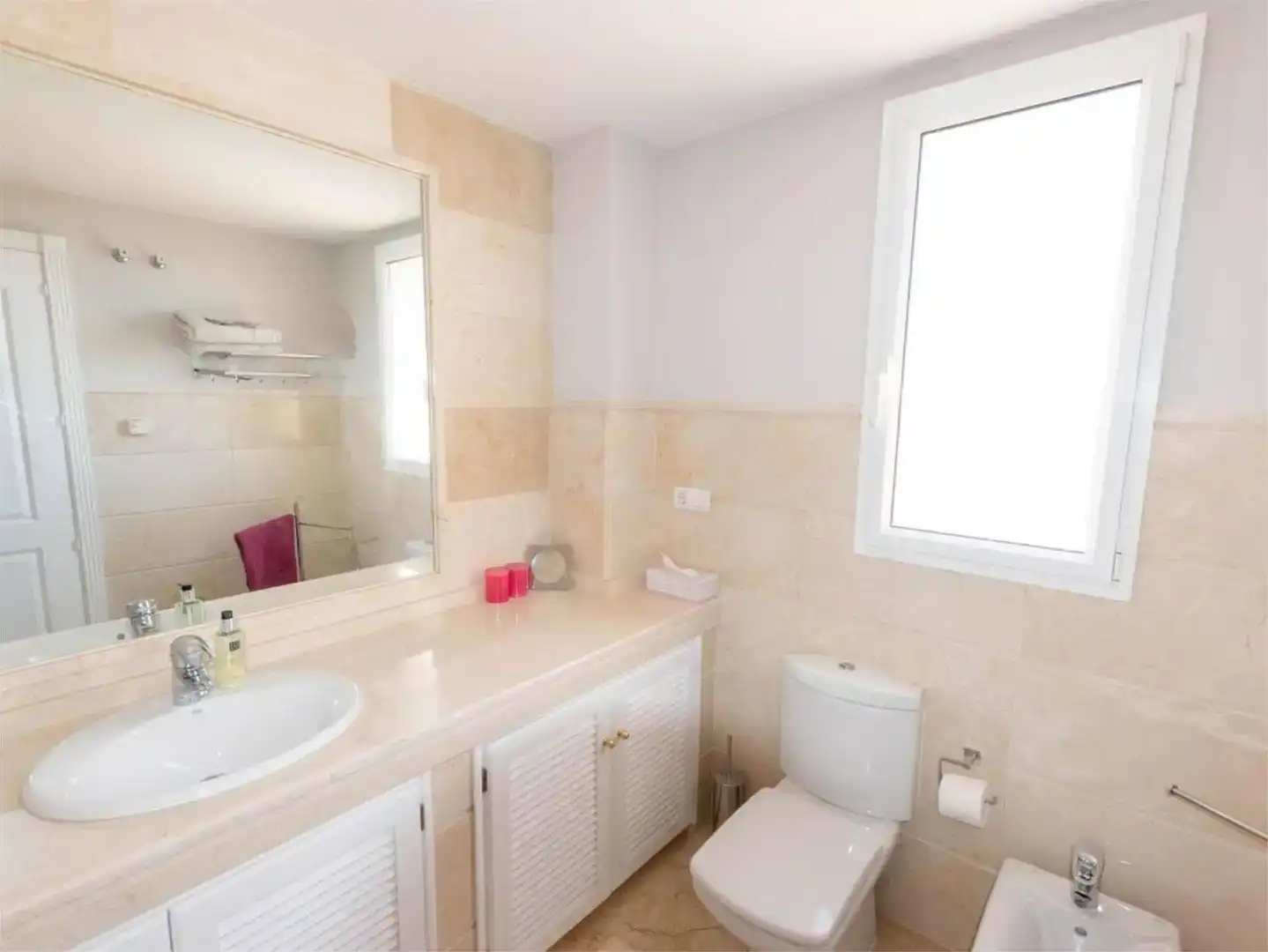 Baño de Ático en venta en Marbella con Aire acondicionado, Jardín privado y Parquet