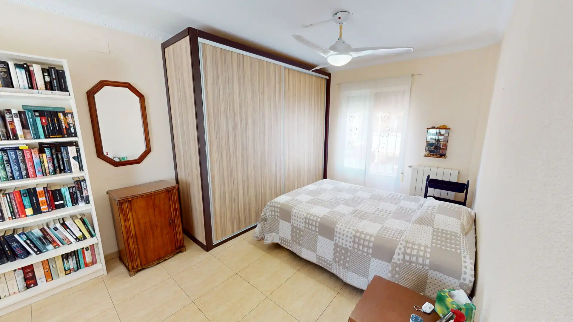 Habitación de Casa o chalet en venta en El Campello con Aire acondicionado, Calefacción y Jardín privado