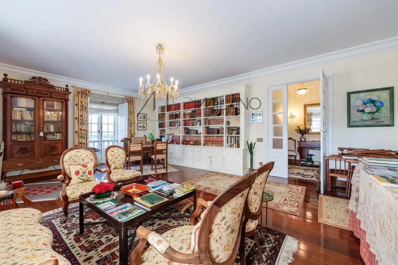 Sala de estar de Finca rústica en venta en Verín con Calefacción, Jardín privado y Parquet
