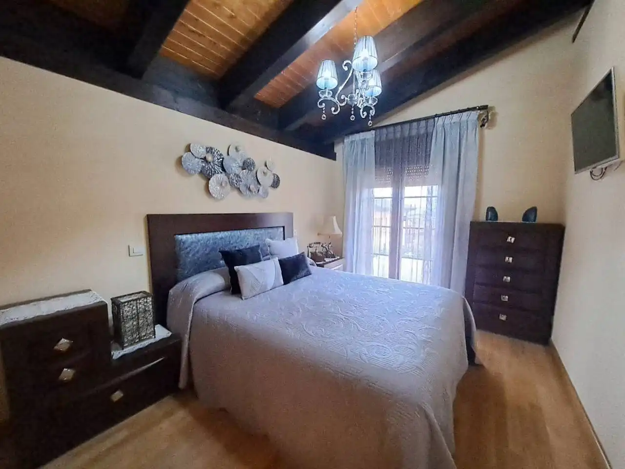 Dormitori de Casa adosada en venda en Villagonzalo Pedernales amb Calefacció, Jardí privat i Terrassa