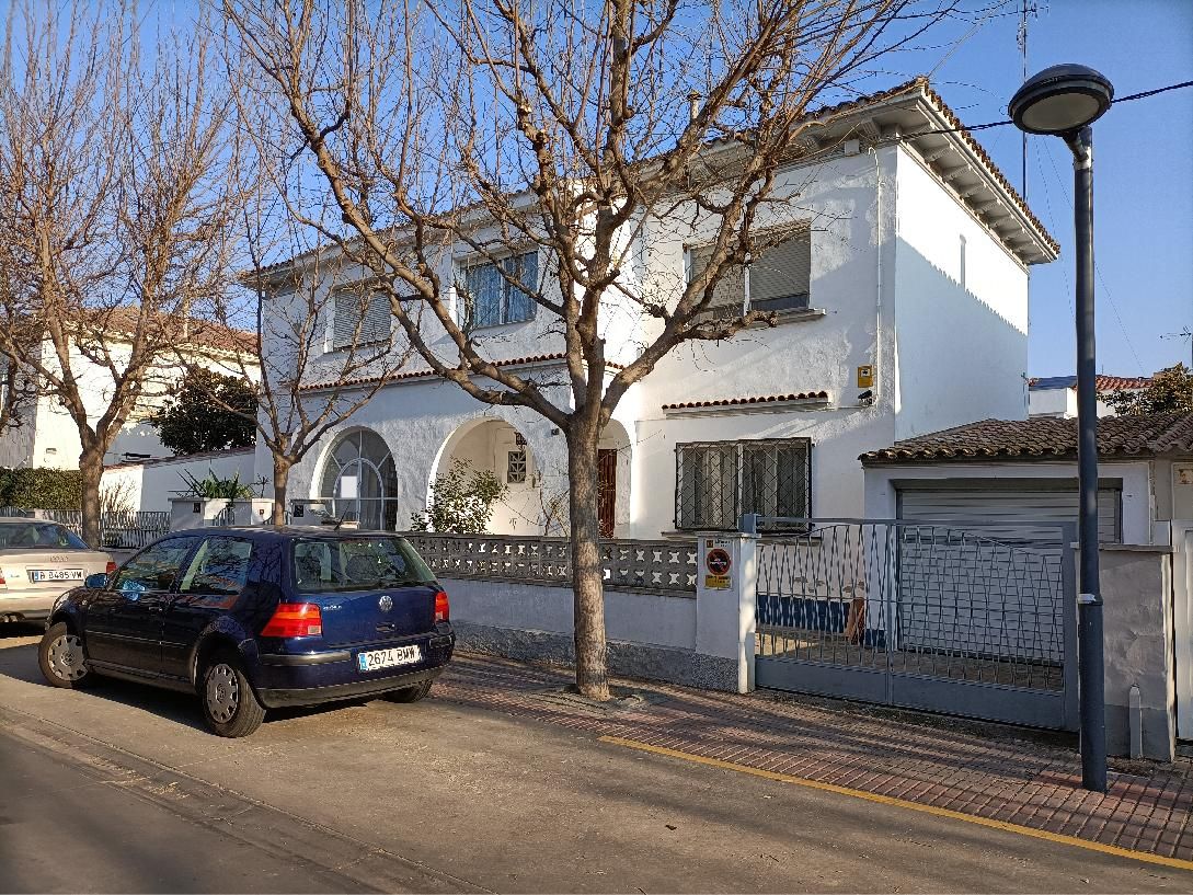 Single-family semi-detached for sale in Joc de la Bola - Camps d'Esports
