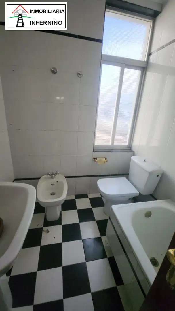 Baño de Edificio en venta en Ferrol