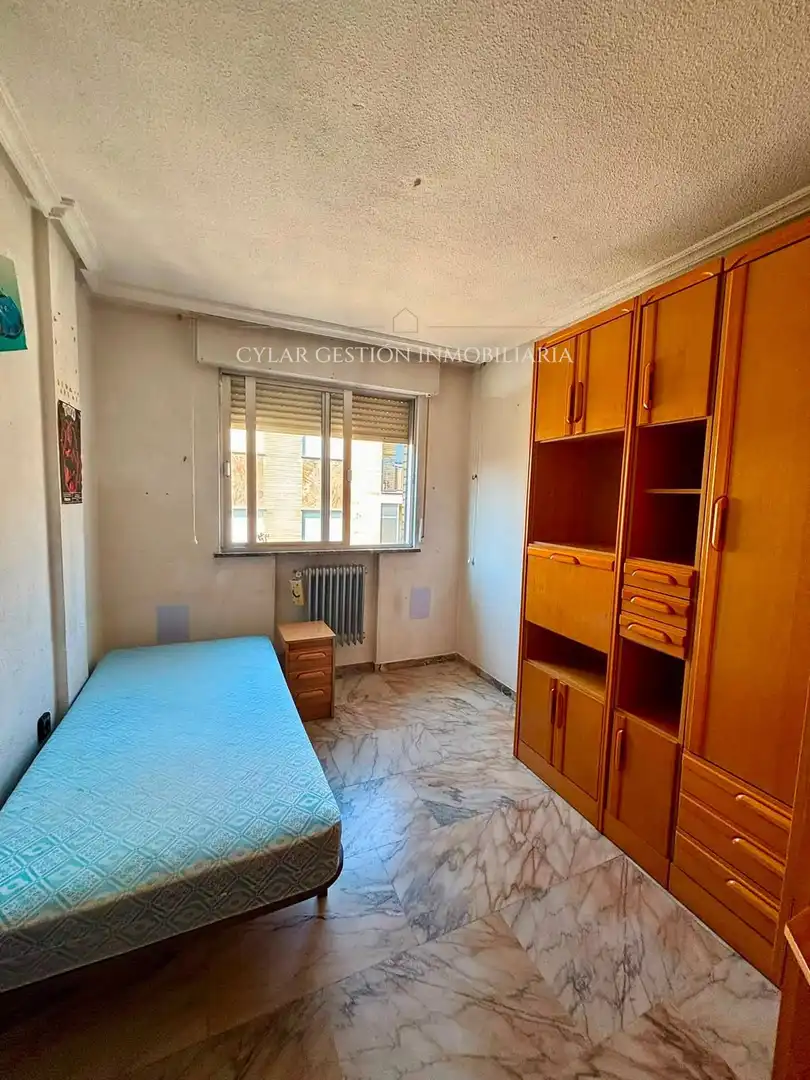 Habitación de Piso en venta en Salamanca con Calefacción, Terraza y Piscina