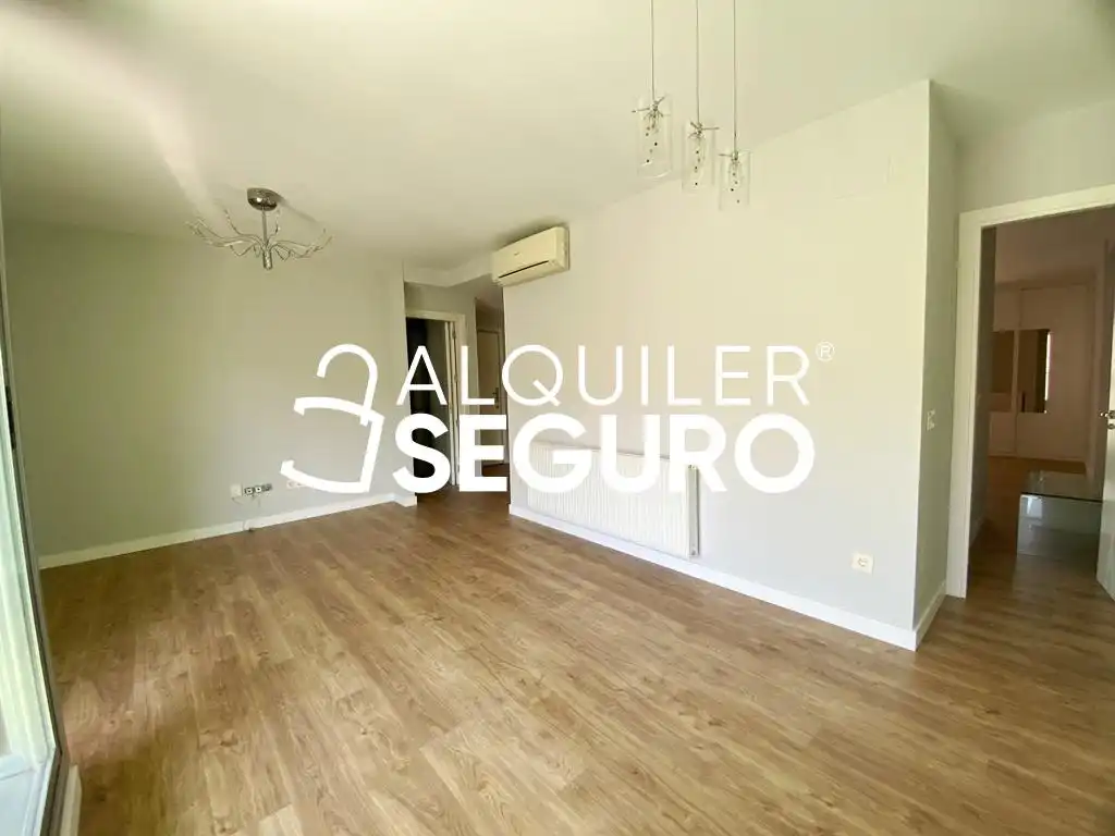 Bedroom of Flat for rent in Madrid  with Air Conditioner, Heating and Terrace