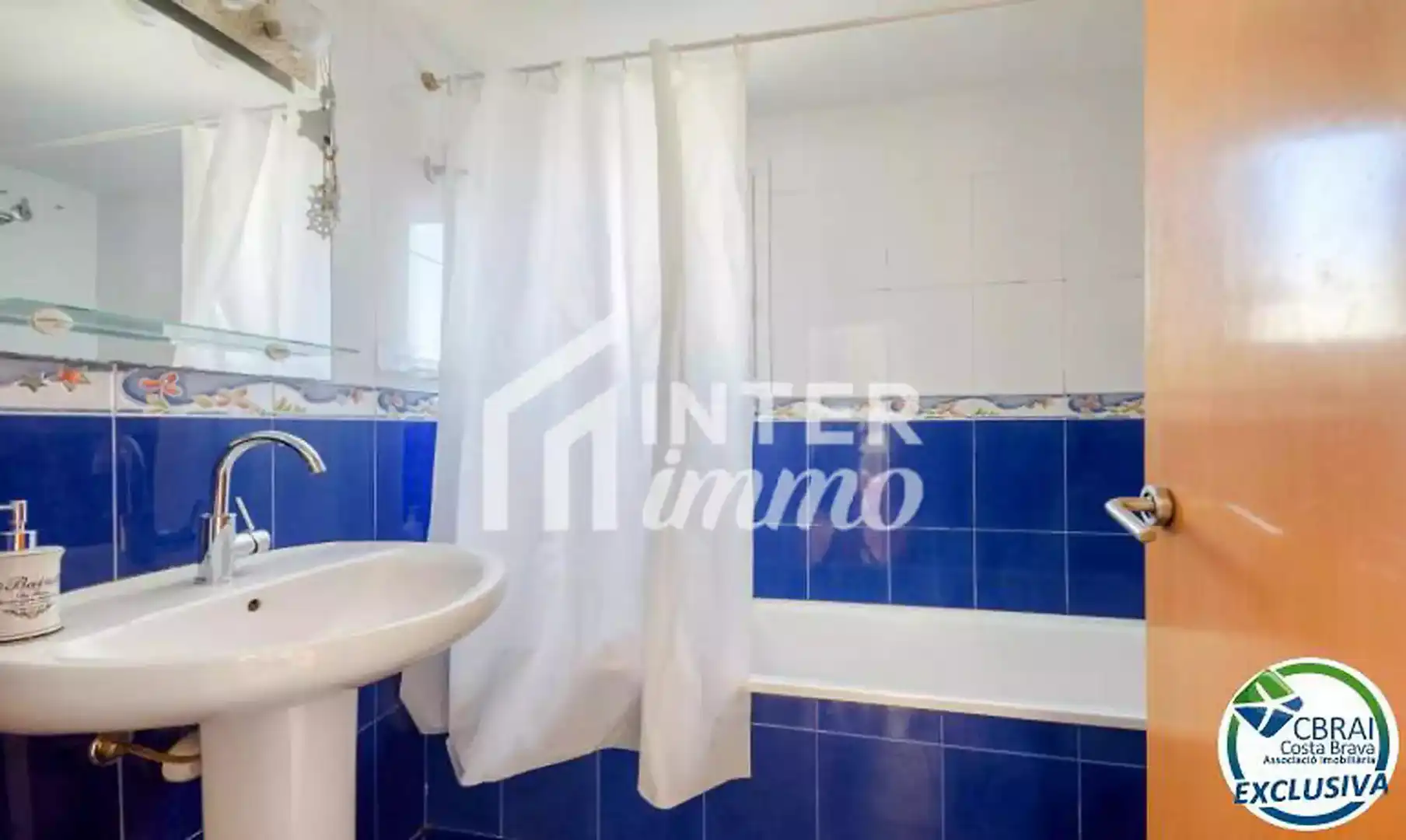 Bathroom of Flat for sale in Roses  with Air Conditioner and Terrace