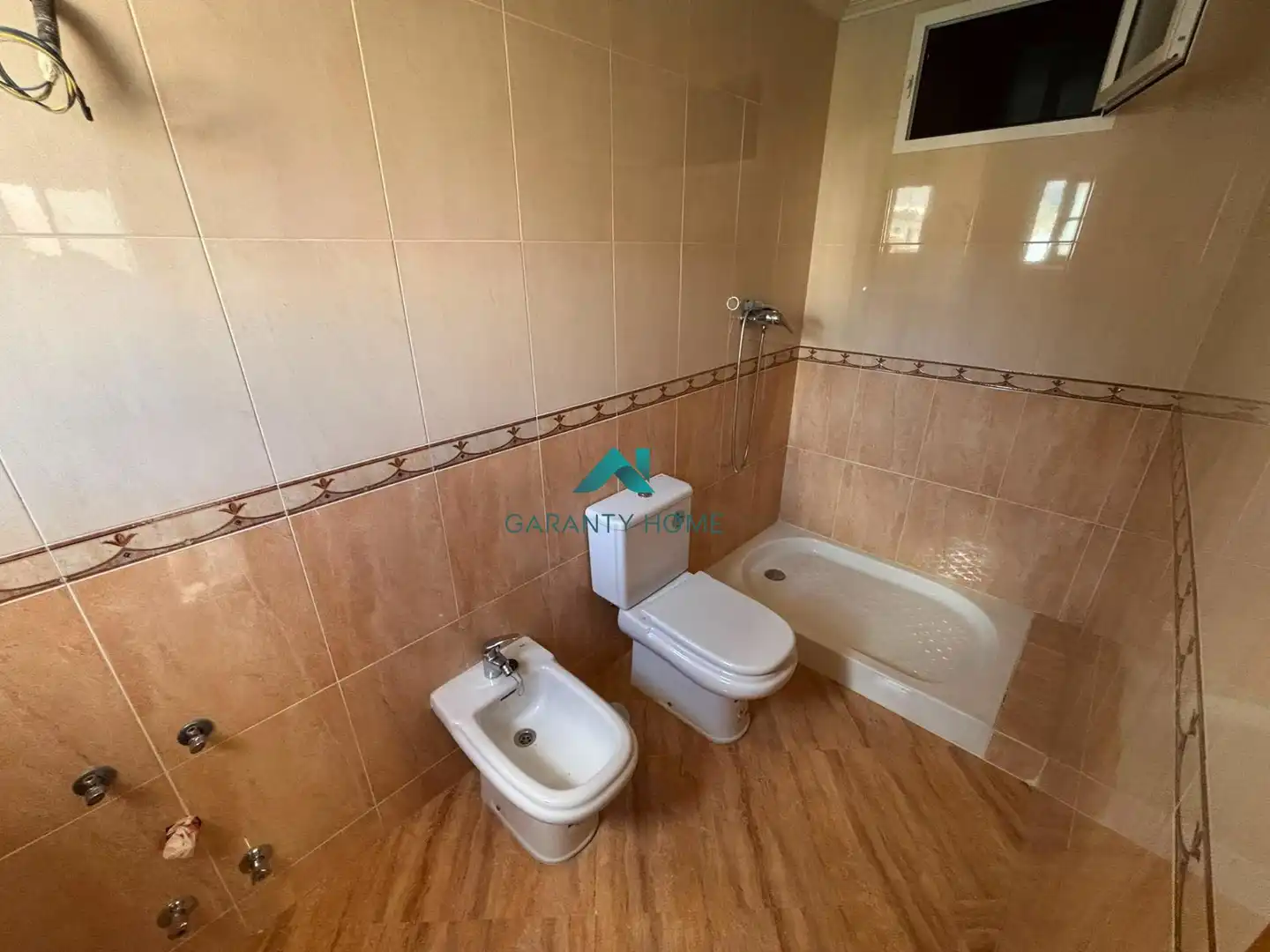 Bathroom of Houses for sale in Jamilena  with Terrace and Balcony