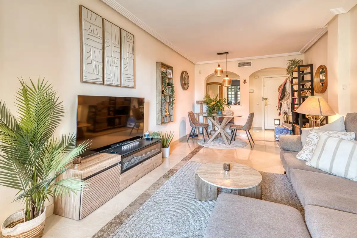 Living room of Apartments for rent in Benahavís  with Air Conditioner, Terrace and Community pool