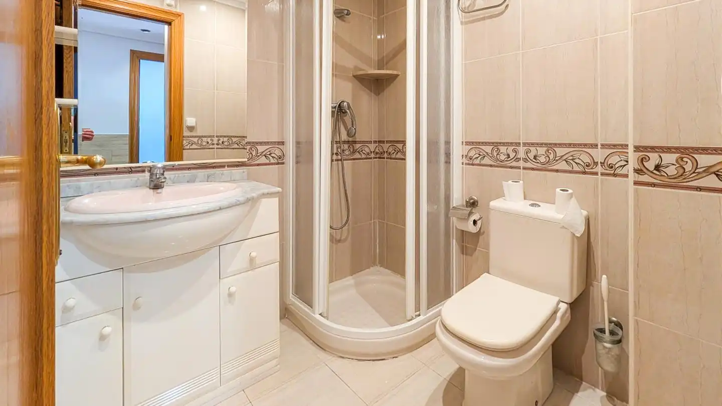 Bathroom of Flat for sale in Santa Pola  with Air Conditioner, Heating and Terrace