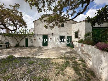 Casa en venta en Banyeres de Mariola