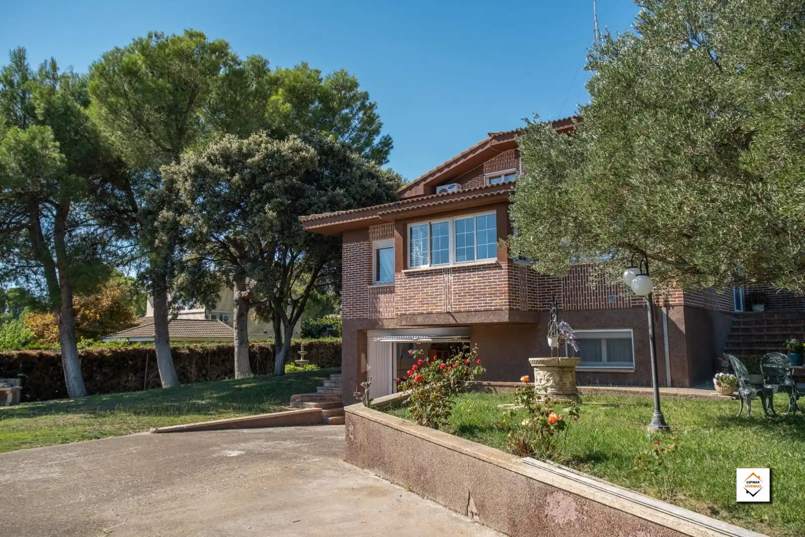 Exterior view of Houses for sale in Zaragoza  with Air Conditioner, Heating and Private garden
