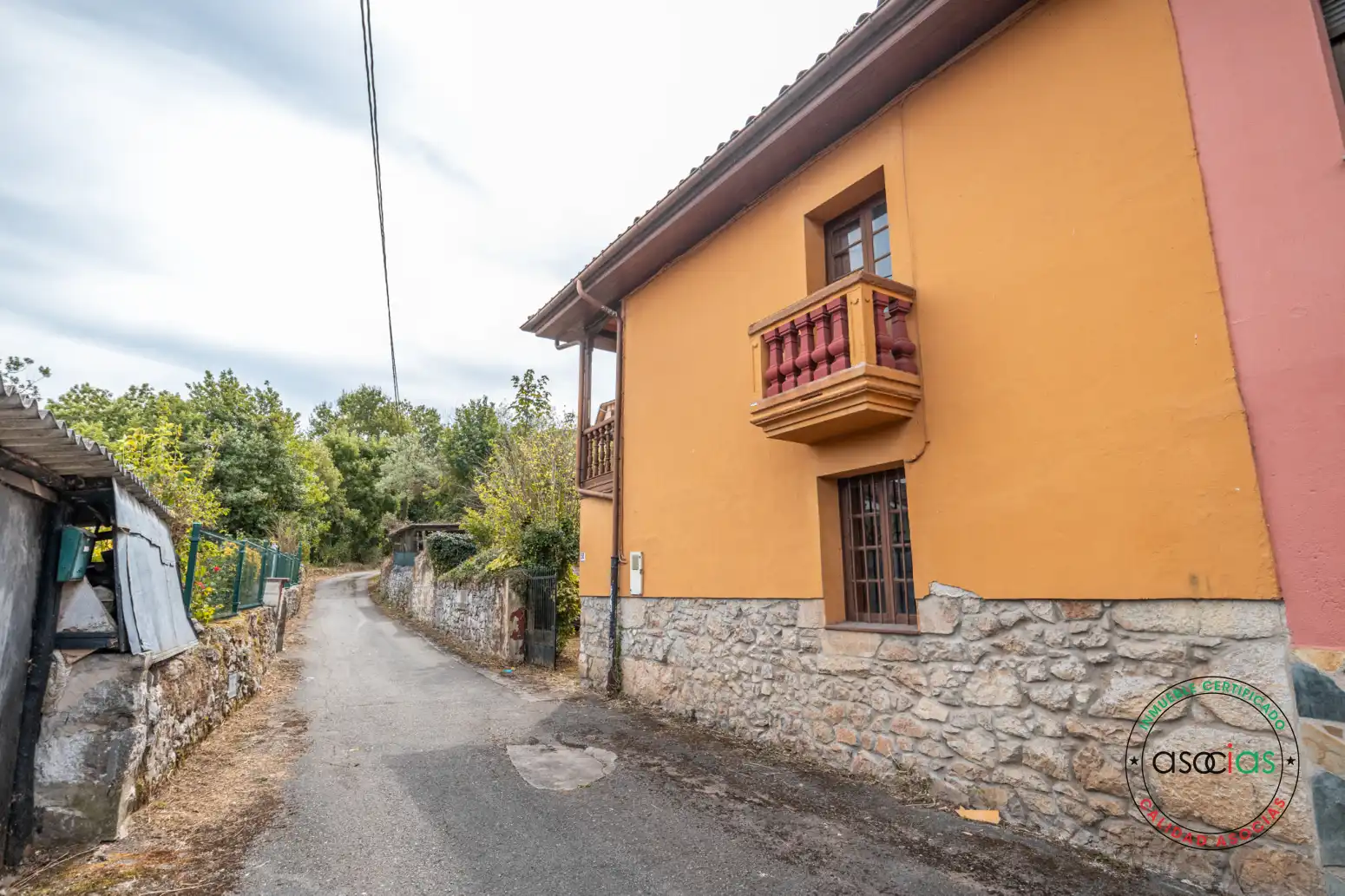 Vista exterior de Casa o xalet en venda en Oviedo 