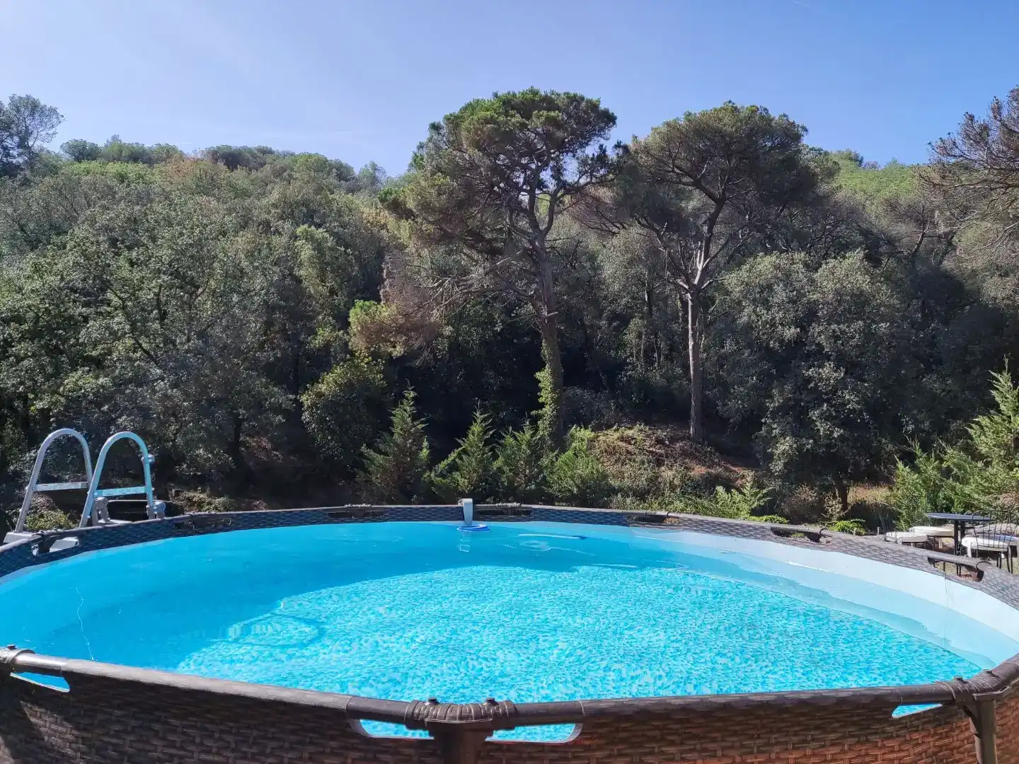 Schwimmbecken von Loft zur Miete in Vallromanes mit Klimaanlage, Abstellraum und Schwimmbad