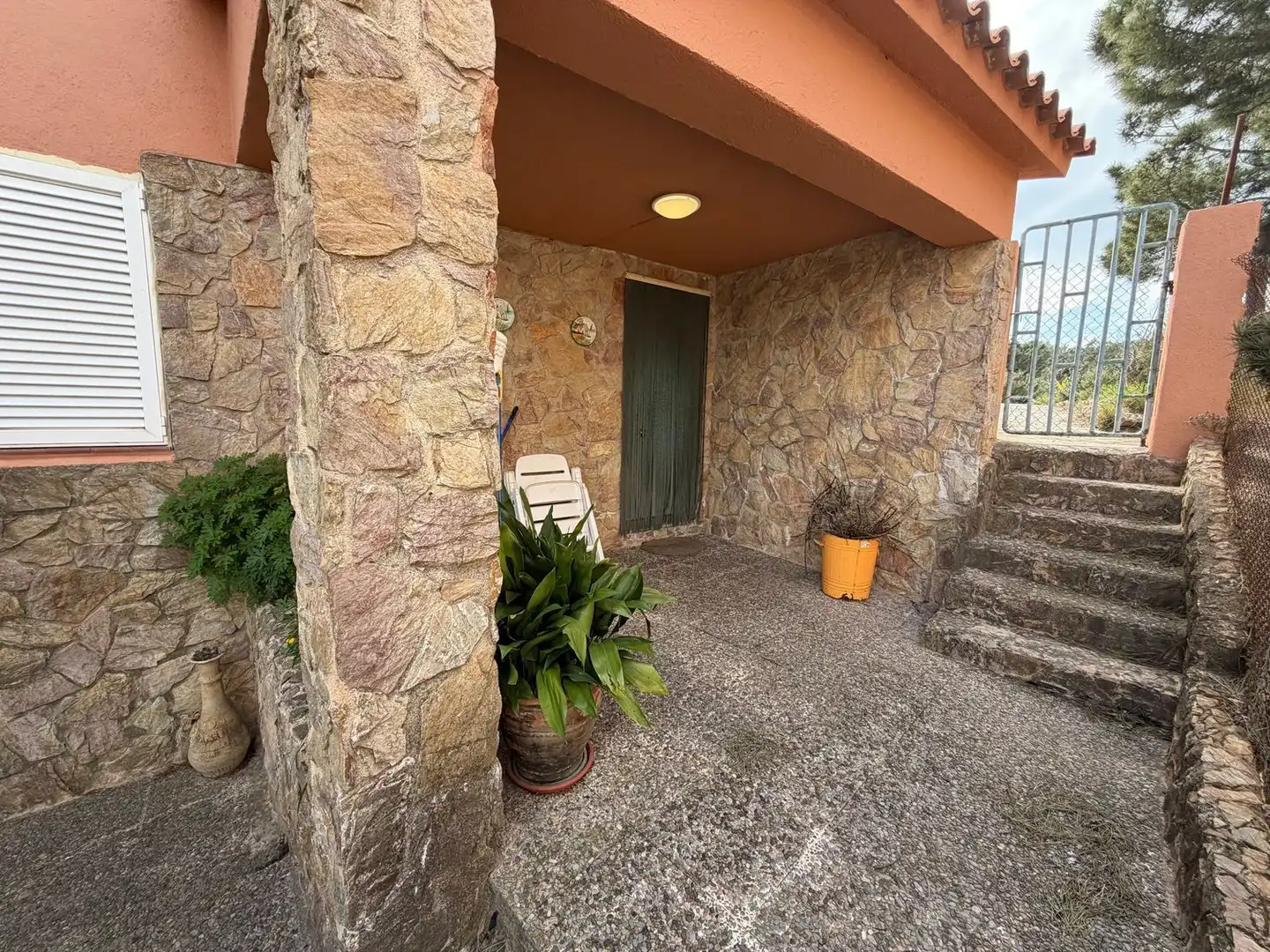 Vista exterior de Casa o xalet en venda en Llagostera amb Jardí privat, Terrassa i Traster