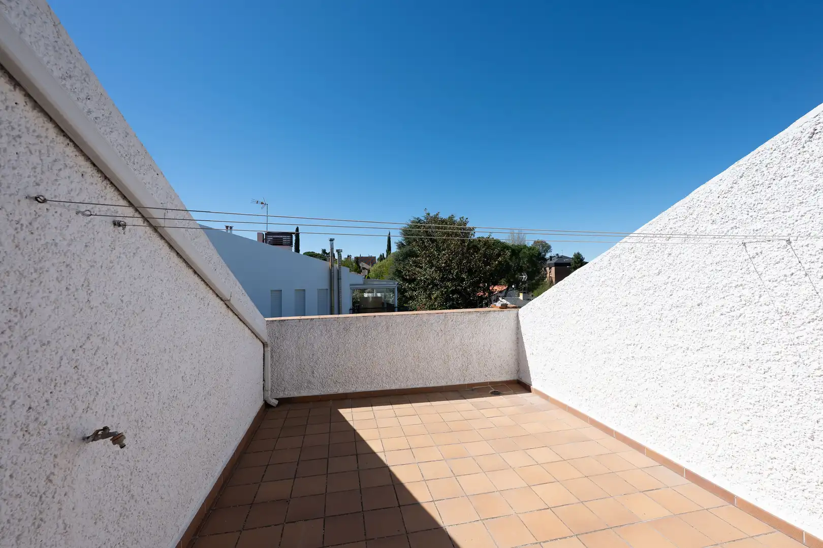 Terrassa de Casa o xalet en venda en Majadahonda amb Calefacció, Jardí privat i Parquet