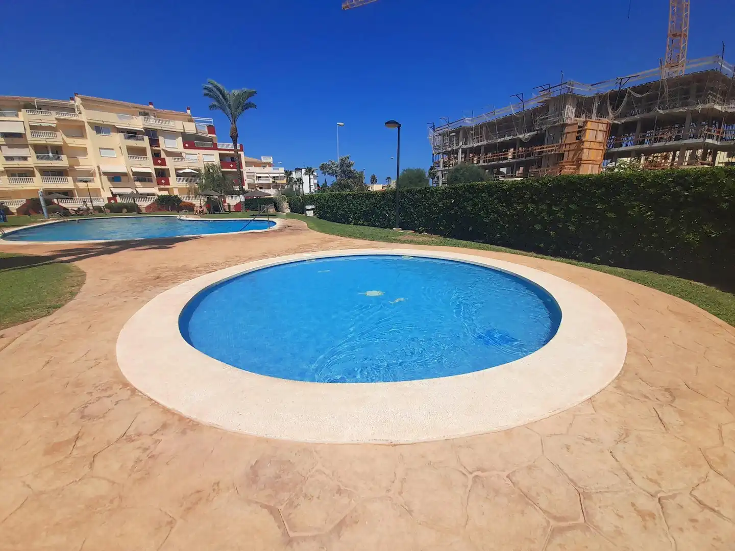 Schwimmbecken von Wohnungen zur Miete in Dénia mit Klimaanlage, Heizung und Privatgarten