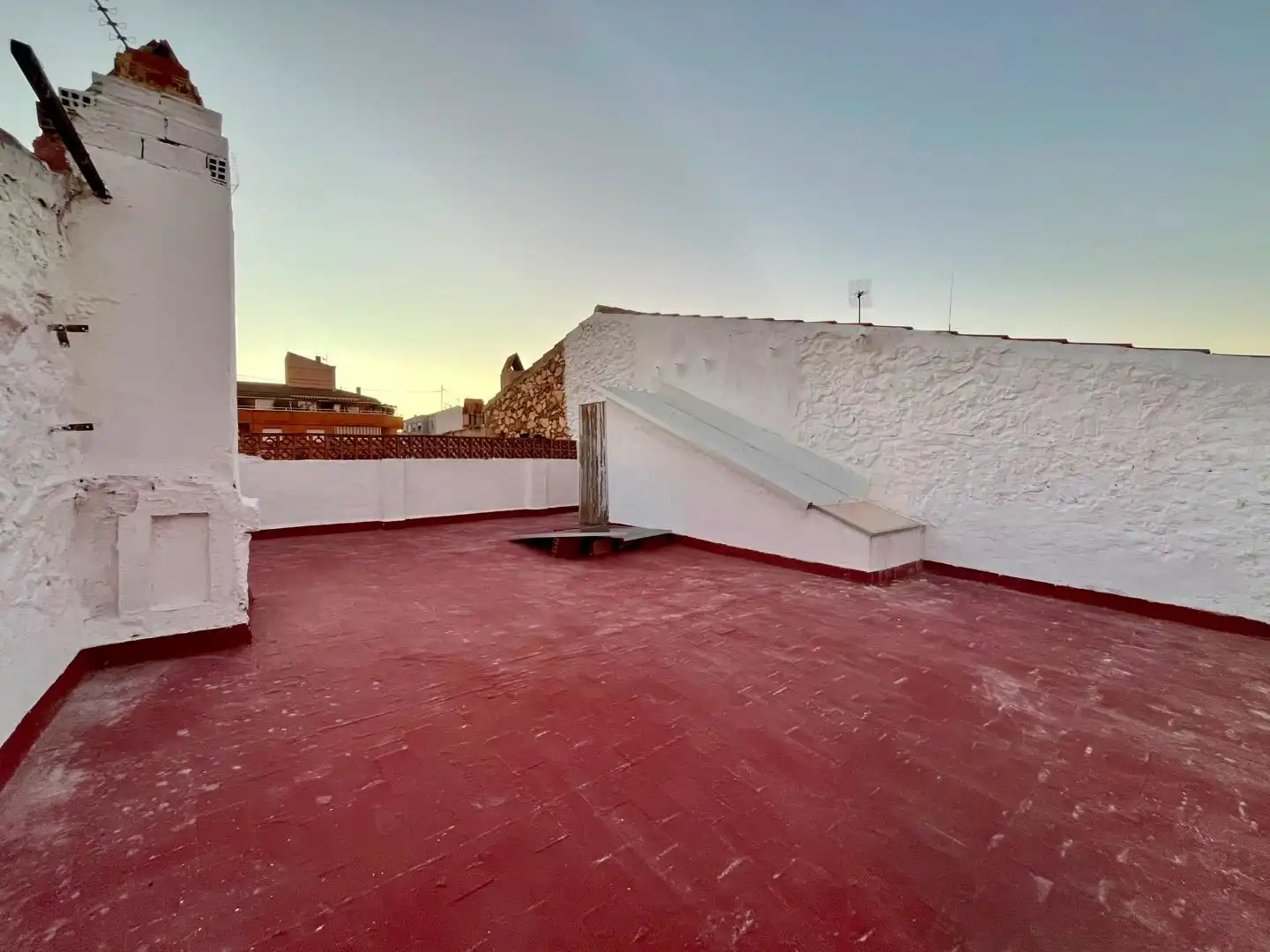 Terrassa de Casa adosada en venda en Elda amb Terrassa i Balcó