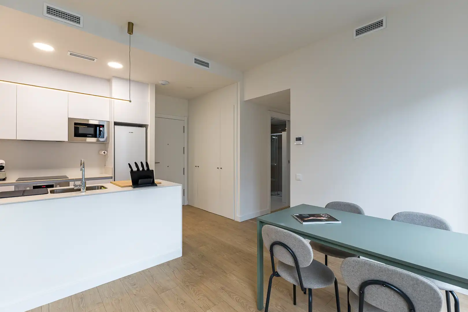 Kitchen of Apartments for sale in Vilanova i la Geltrú  with Air Conditioner, Heating and Storage room