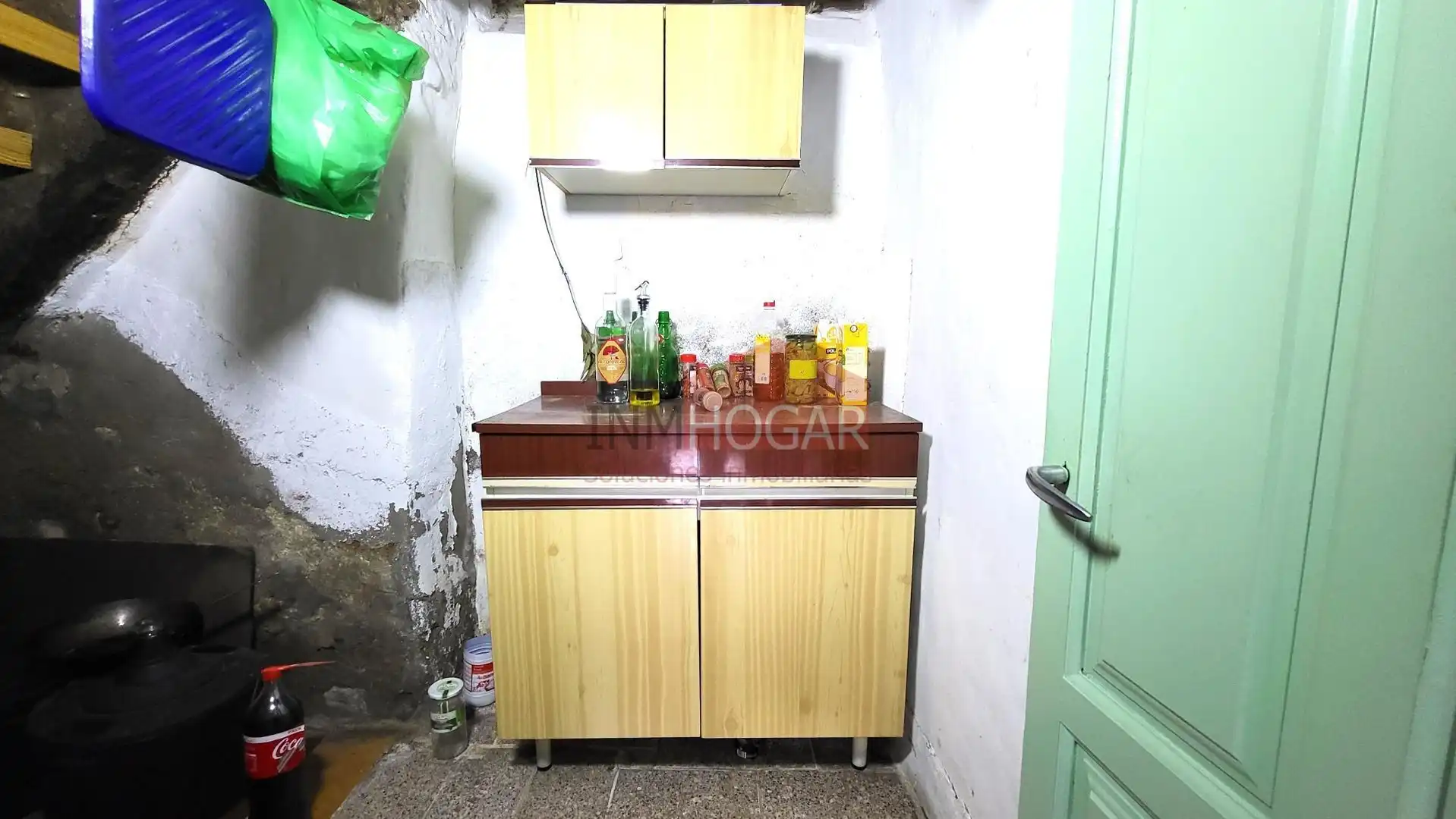 Cuina de Casa o xalet en venda en Tornadizos de Ávila amb Jardí privat, Terrassa i Traster
