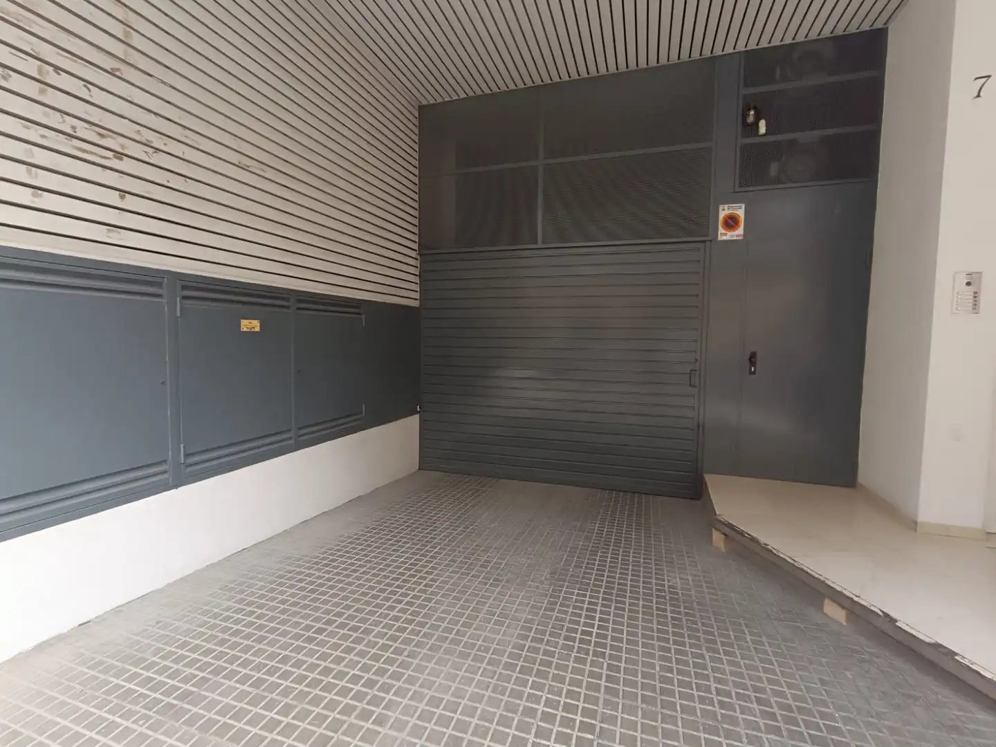 Garaje de alquiler en Carrer de Domènec Martí i Julià, 7, Centre