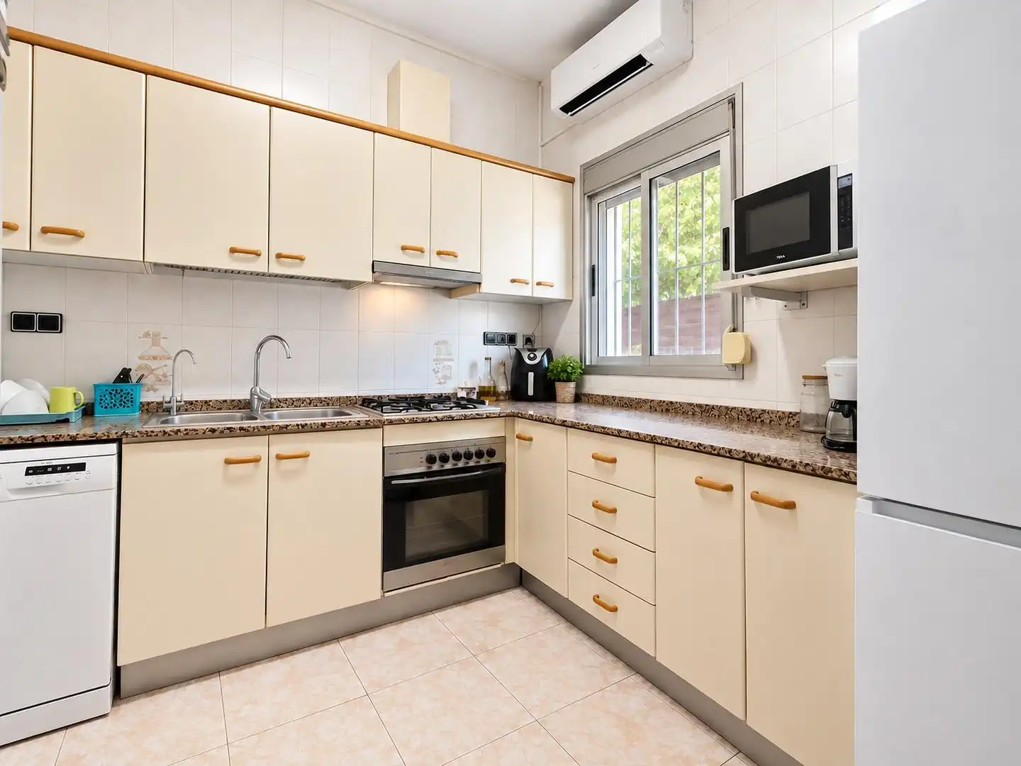 Detached house with garden for sale in Polígono VILAGRASA, imagen 7